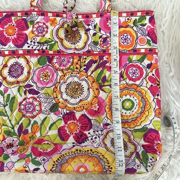 Vera Bradley Tote in Clementine - Picture 6 of 9